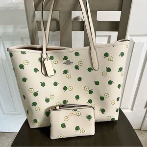 Coach apple tote with matching wristlet